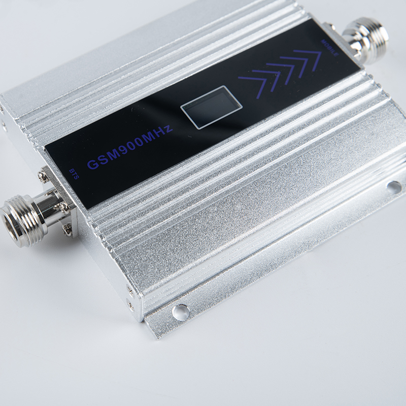 鸡冠家用单频手机信号增强器100㎡